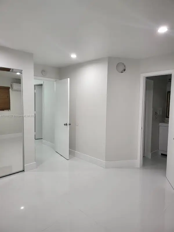 9375 SW 40th Terrace #203, Miami, FL 33165