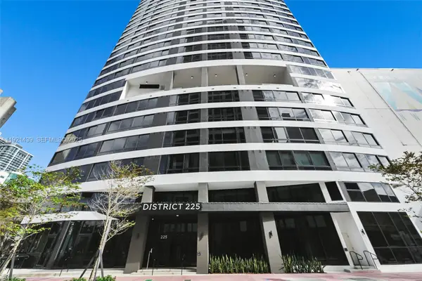 225 N Miami Avenue #901, Miami, FL 33128