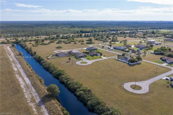 3923 NW 33rd Place, Cape Coral, FL 33993