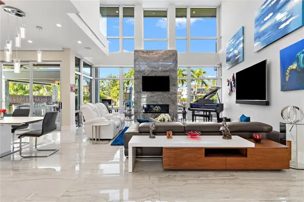 2809 NE 24th Place, Fort Lauderdale, FL 33305