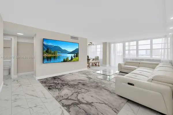251 174th Street #1415, Sunny Isles Beach, FL 33160