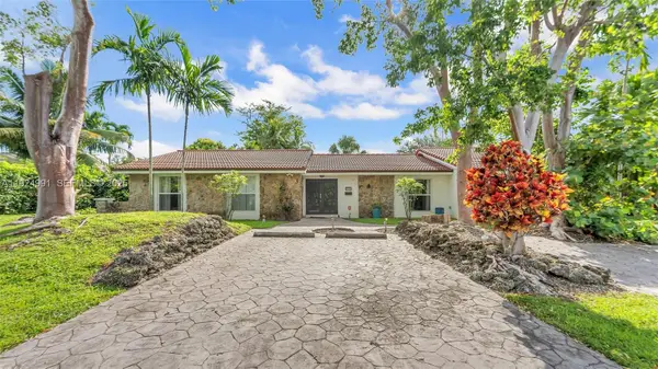 9220 SW 94th Place, Miami, FL 33176