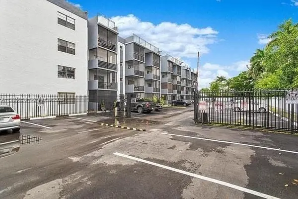 13500 NE 3rd Court #205, North Miami, FL 33161