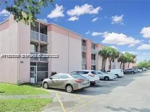 19805 SW 114th Avenue #219, Miami, FL 33157