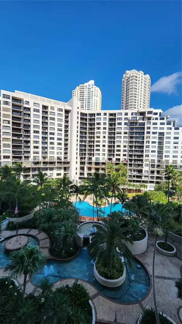 520 Brickell Key Drive #A802, Miami, FL 33131