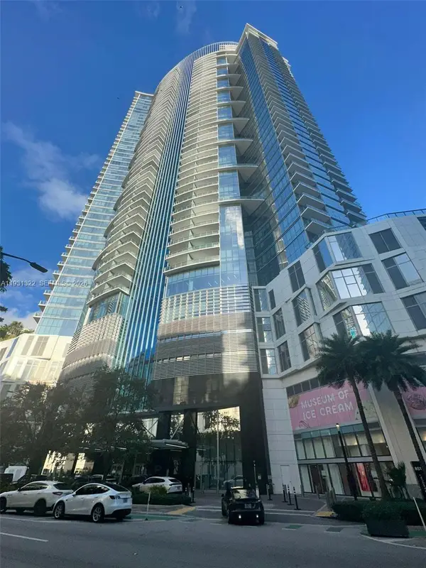 851 NE 1st Avenue #2212, Miami, FL 33132
