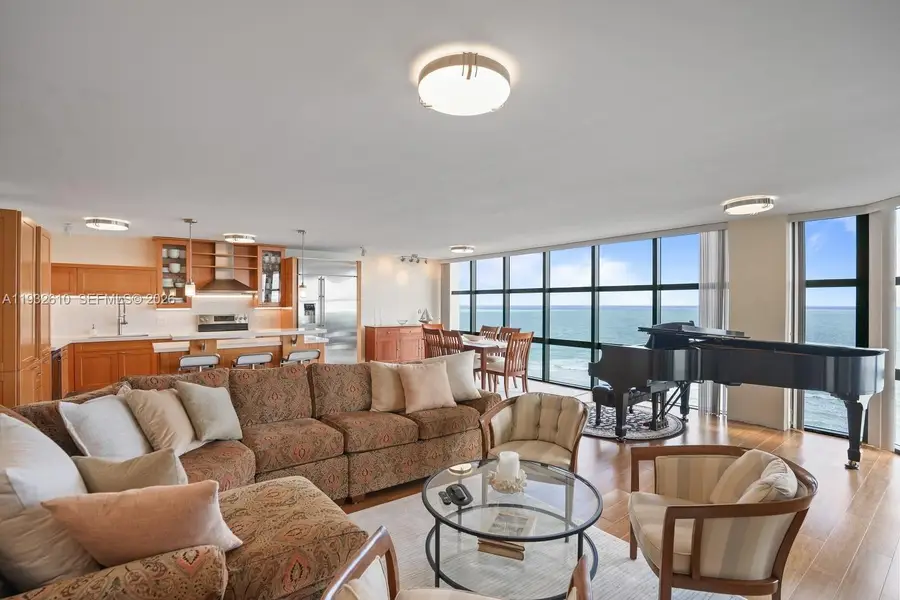 6423 Collins Avenue #1005, Miami Beach, FL 33141 - #2