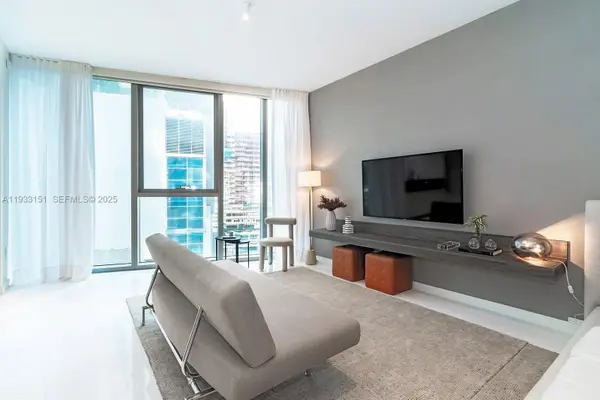 300 Biscayne Blvd Way #805, Miami, FL 33131