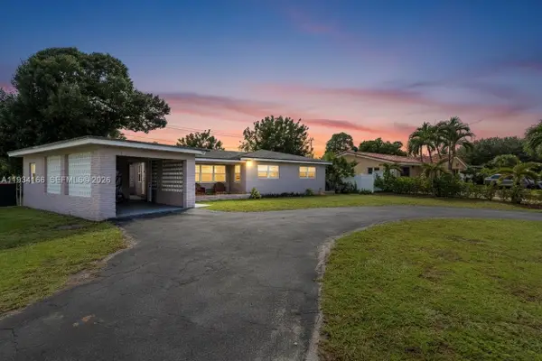 312 NW 35th Street, Oakland Park, FL 33309