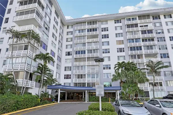 4350 Hillcrest Dr 702 #702, Hollywood, FL 33021