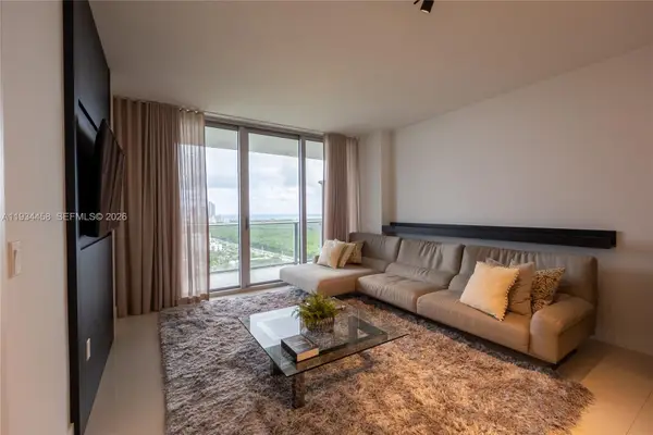16385 Biscayne Boulevard #3117, North Miami Beach, FL 33160
