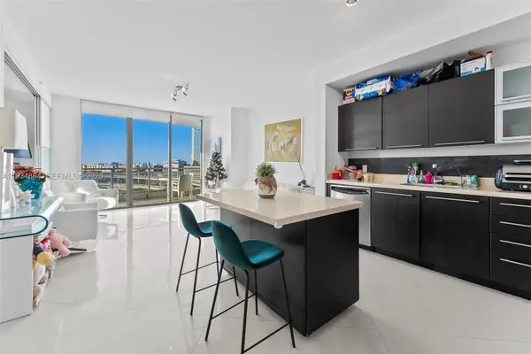 90 SW 3rd Street #1410, Miami, FL 33130