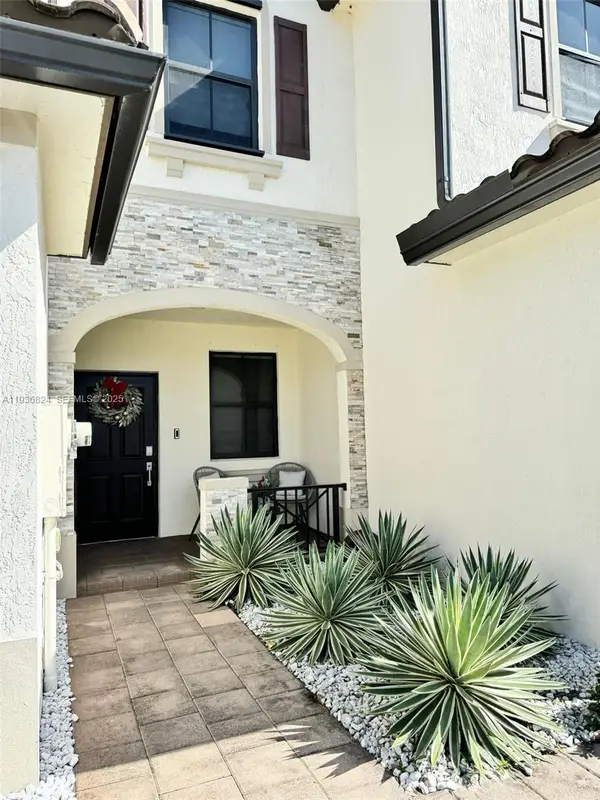 Address Withheld By Seller, Miami, FL 33170