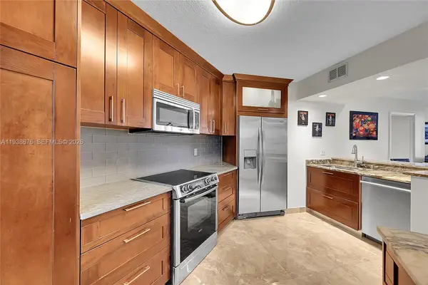 10501 W Broward Boulevard #311, Plantation, FL 33324
