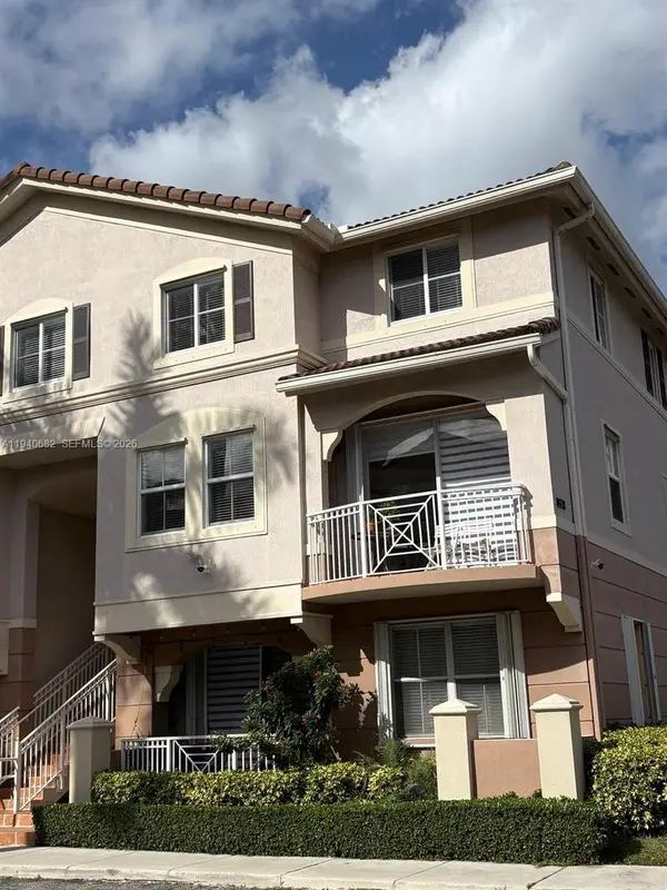 8930 W Flagler Street #201, Miami, FL 33174