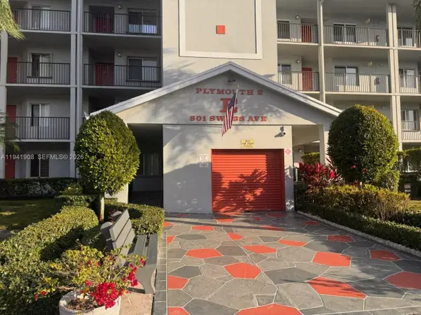 801 SW 138th Avenue #106E, Pembroke Pines, FL 33027