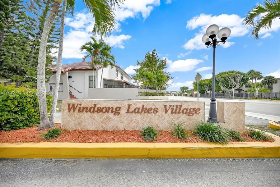 9907 NW 9th St Circle #1520, Miami, FL 33172 - #3