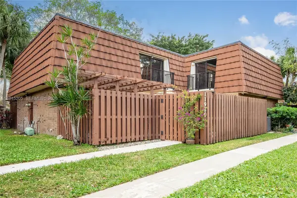 11920 SW 9th Manor, Davie, FL 33325