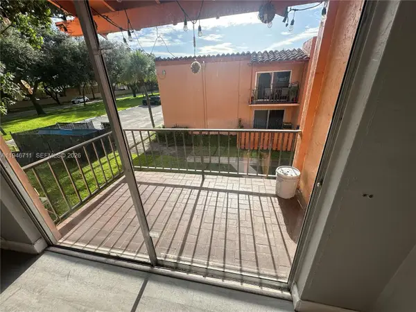 7200 Fairway Drive #H10, Miami Lakes, FL 33014