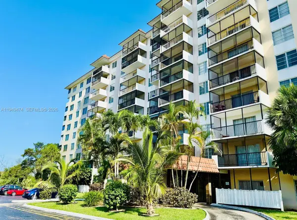 4164 Inverrary Drive #913, Lauderhill, FL 33319