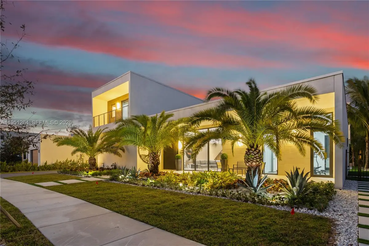 16773 S Botaniko Drive S, Weston, FL 33326 - #1