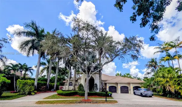 104 Dockside Circle, Weston, FL 33327