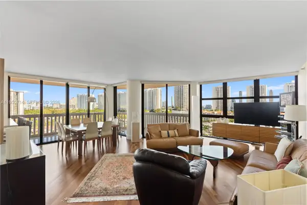 1000 W Island Boulevard #1209, Aventura, FL 33160
