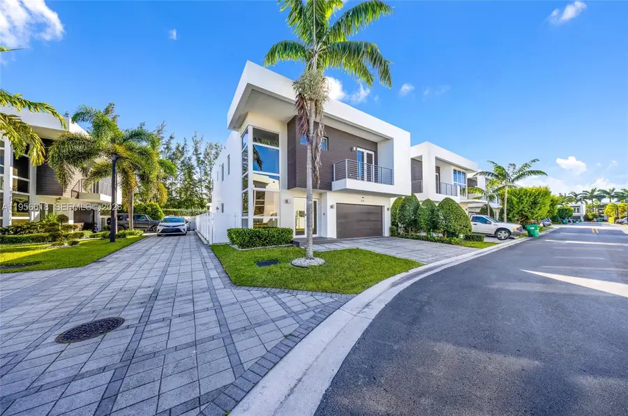 7541 NW 97th Court, Doral, FL 33178 - #2