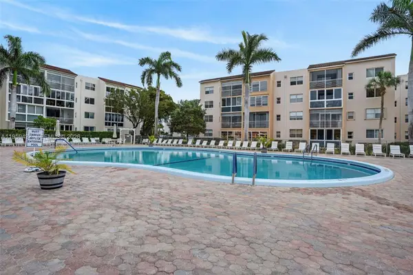 2821 Somerset Drive #317, Lauderdale Lakes, FL 33311