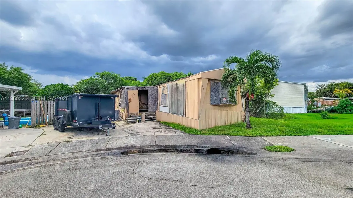 721 SW 134th Terrace, Davie, FL 33325 - #1