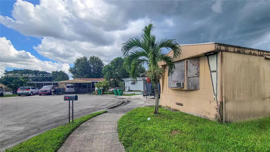 721 SW 134th Terrace, Davie, FL 33325 - #3