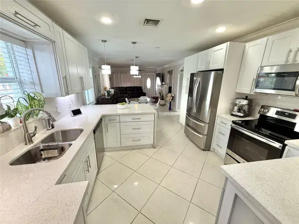 300 SW 71st Avenue, Miami, FL 33144