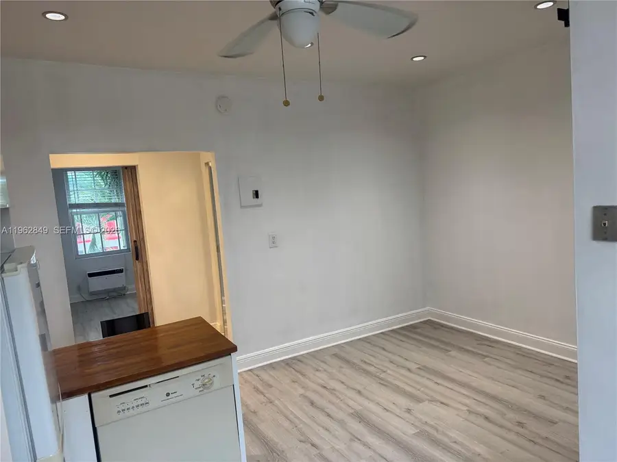 637 12th Street #6, Miami Beach, FL 33139 - #3