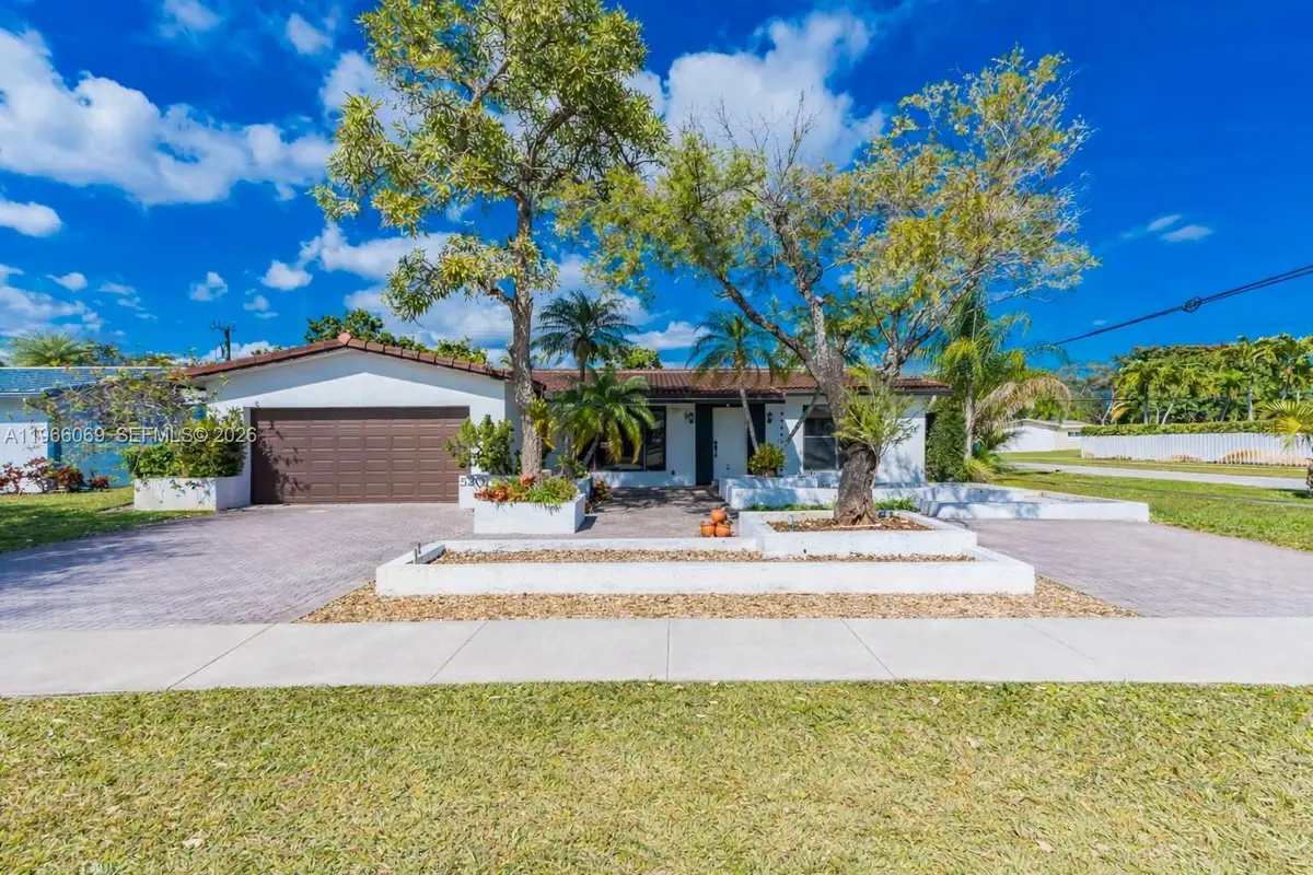 5201 Jefferson Street, Hollywood, FL 33021 - #1