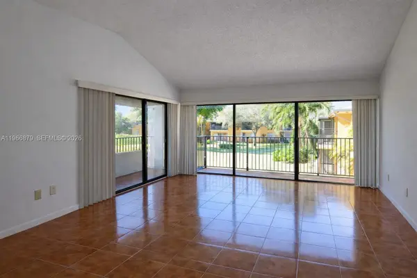 5821 Washington Street #32, Hollywood, FL 33023