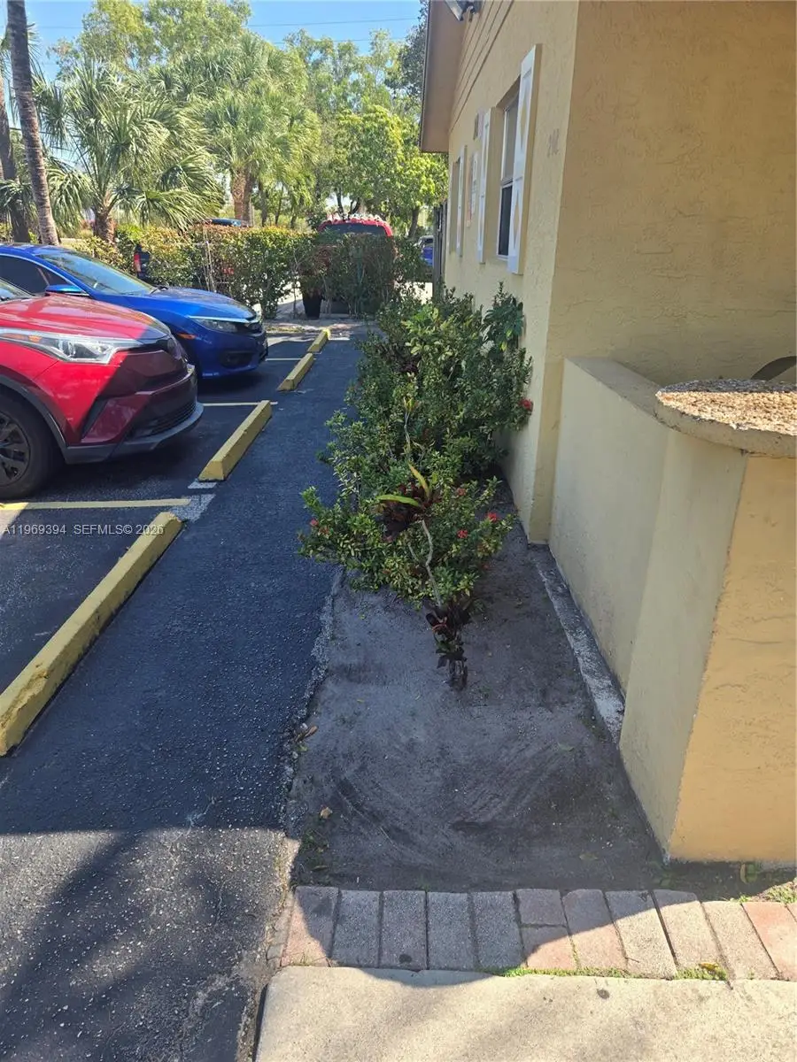 208 SW 1st Court, Pompano Beach, FL 33060 - #3