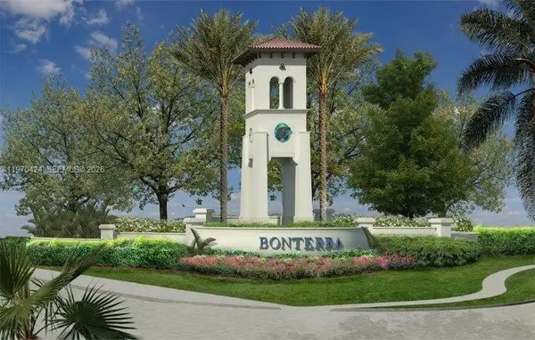 9386 W 33rd Lane, Hialeah, FL 33018