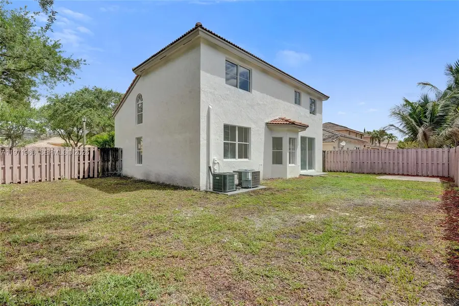 14422 N Royal Cove Circle, Davie, FL 33325 - #3