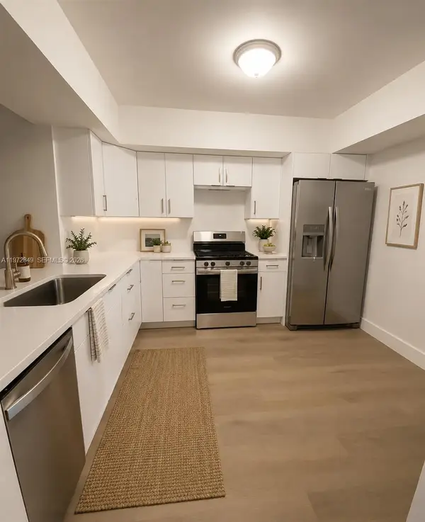 1765 Courtyard Way #103, Naples, FL 
