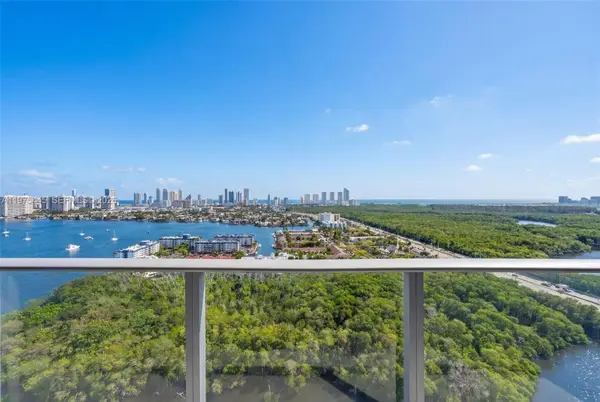 16385 Biscayne Boulevard #2920, North Miami Beach, FL 33160