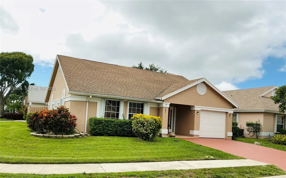 203 N Moccasin Trail N, Jupiter, FL 33458 - #1