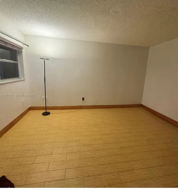 1855 W 60th Street #425, Hialeah, FL 33012