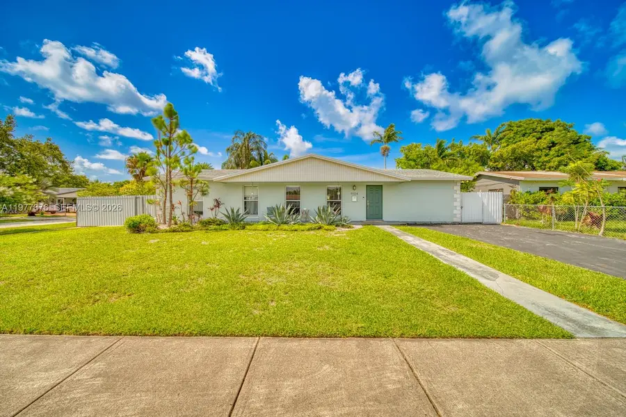 9104 SW 180th Street, Palmetto Bay, FL 33157 - #2