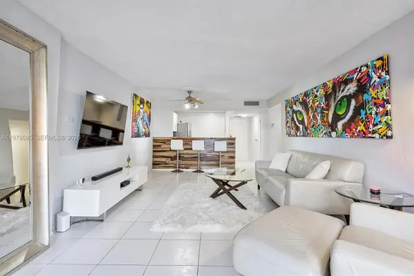 600 Parkview Drive #227, Hallandale Beach, FL 33009