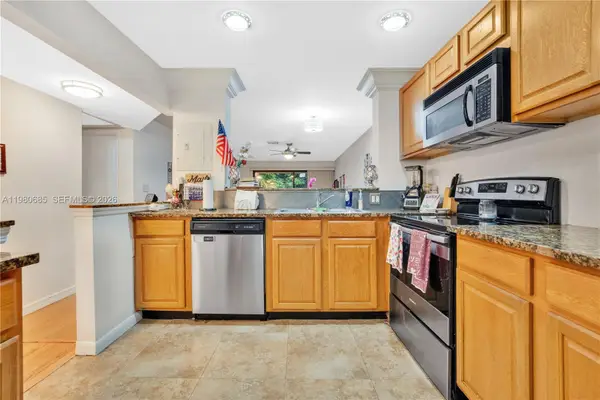 3777 NW 78th Avenue #15G, Davie, FL 33024