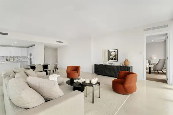527 Orton Avenue #902, Fort Lauderdale, FL 33304