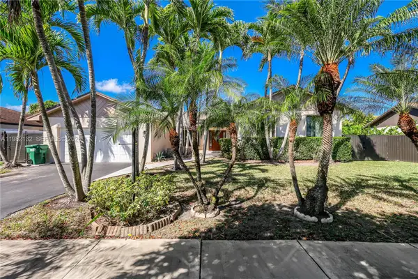 11541 SW 100th Street, Miami, FL 33176