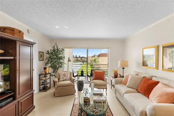 8950 Sunrise Lakes Boulevard #309, Sunrise, FL 33322