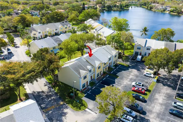 2881 S Cambridge Lane, Cooper City, FL 33026