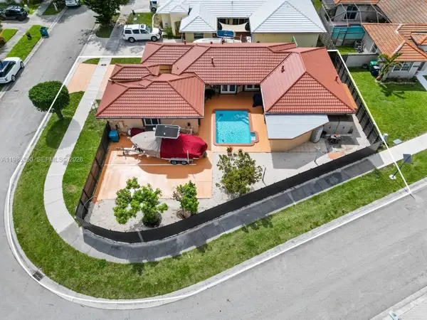 Address Withheld By Seller, Miami, FL 33186